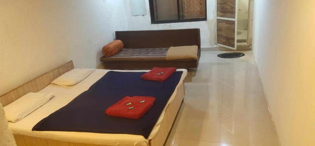 Hilltone Veg Non Veg Matheran Hotel Exterior photo